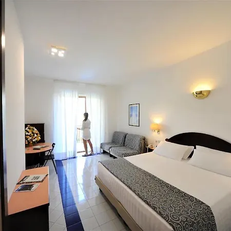 Hotel apartamentowy Luxury Royal *